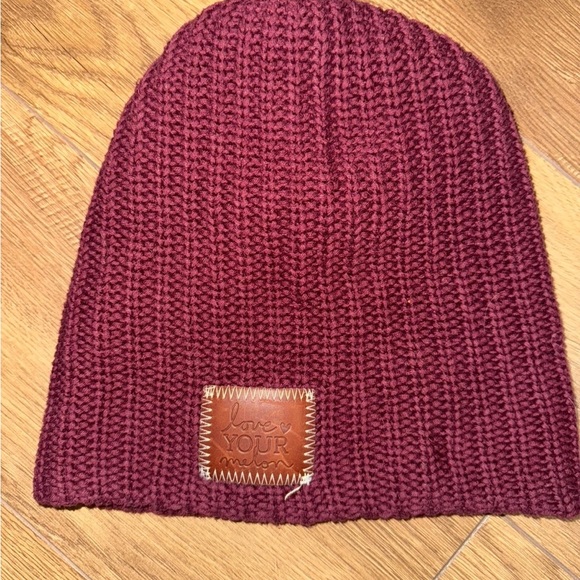 Love Your Melon Other - Love Your Melon Maroon Knit Hat